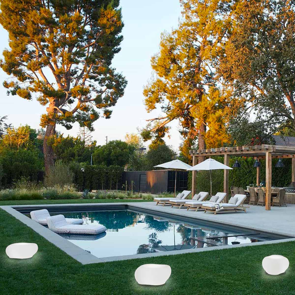 Complemento d'arredo luminoso fotovoltaico con telecomando Arkema Design Light Stone